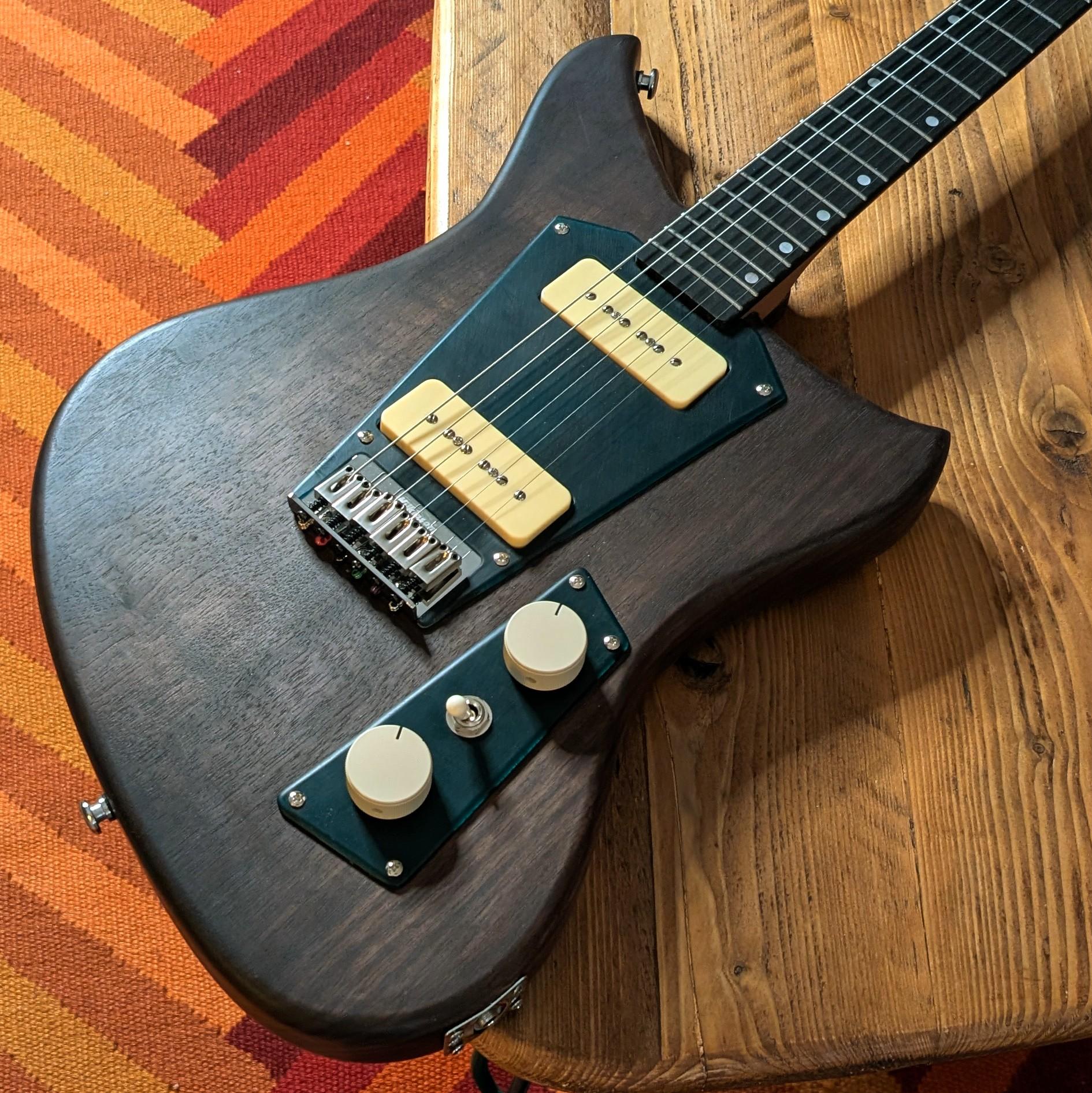 NQ Guitar 24